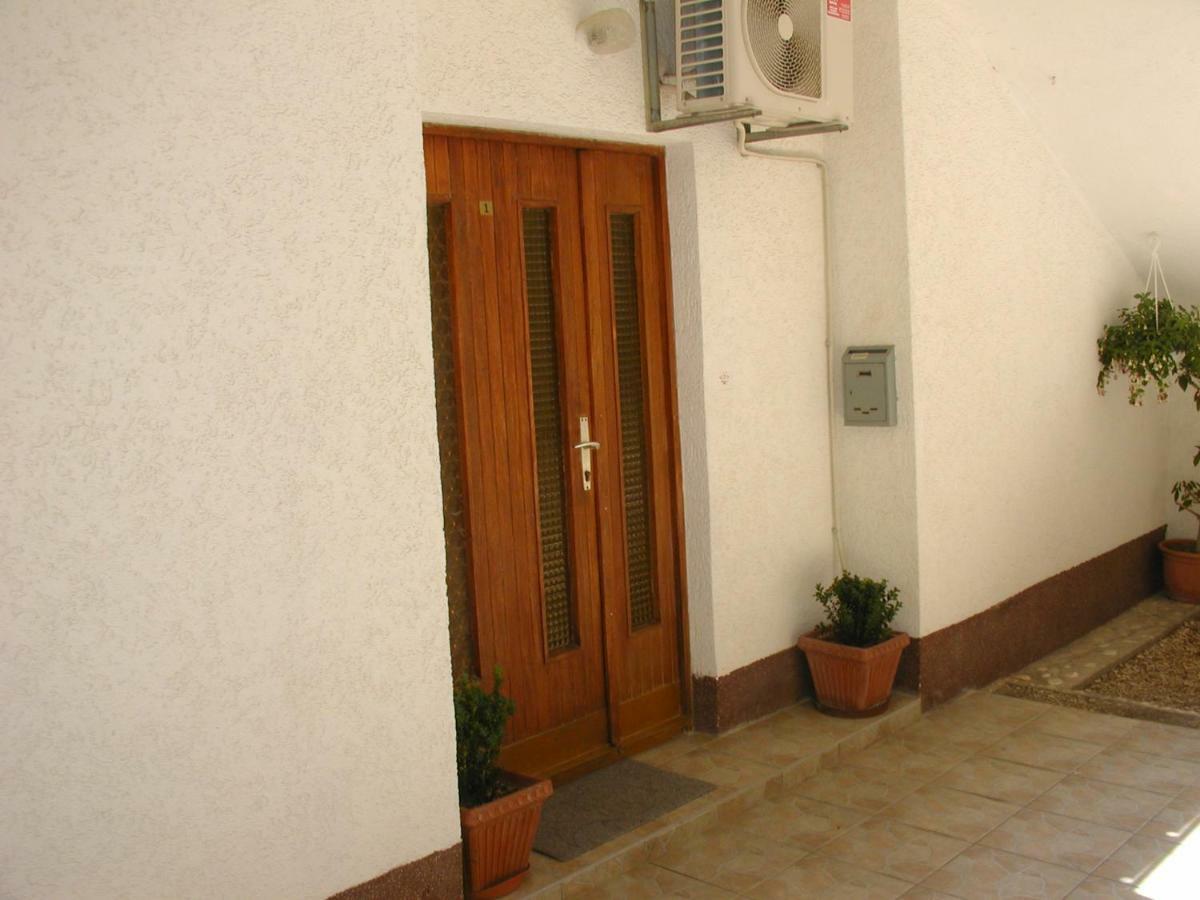 Apartman Jozo Orij Dugi Rat Exteriér fotografie